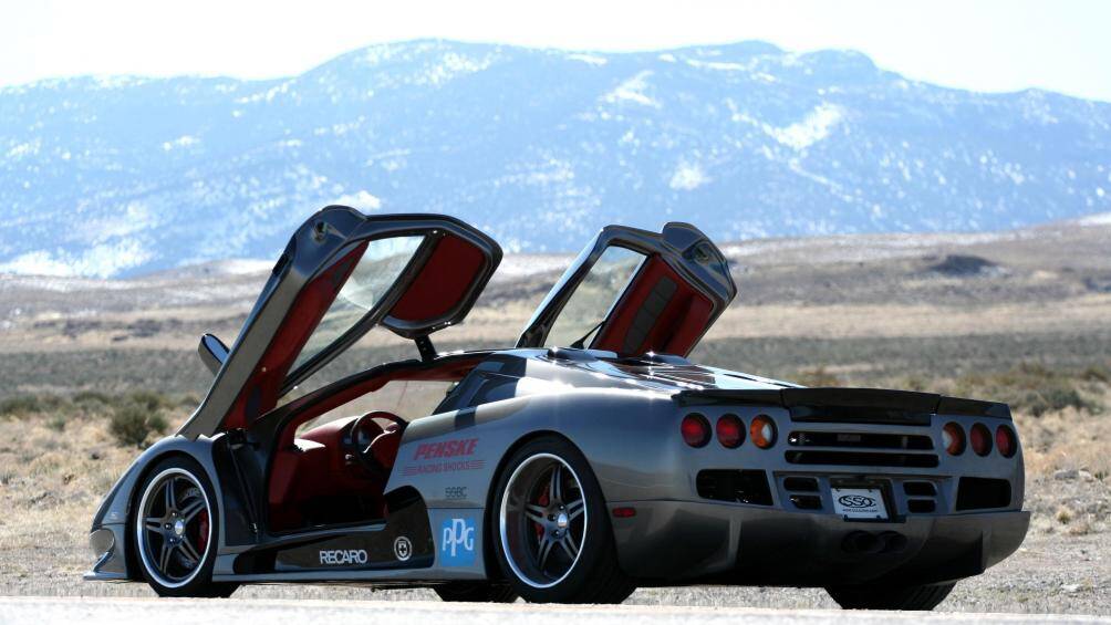 SSC Ultimate Aero đời 2007, xe sử dụng động cơ V8 tăng áp kép cho công suất tối đa 1.183 mã lực, tốc độ tối đa 431 km/h