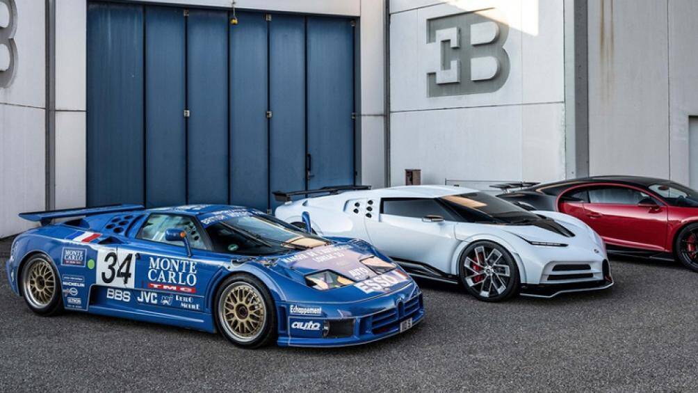 Bên cạnh Bugatti Centodieci, Cristiano Ronaldo còn đang sở hữu nhiều siêu xe khác như Ferrari F12tdf, Rolls-Royce Phantom, Lamborghini Aventador...