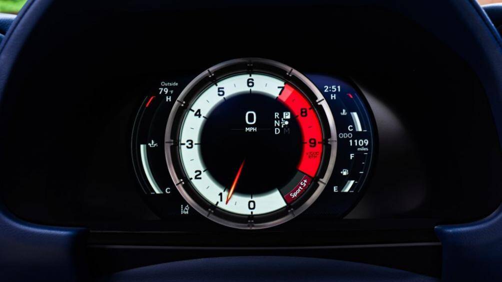 Màn hình thông tin giải trí kích thước 10,3 inch được tích hợp Android Auto, Amazon Alexa và Apple CarPlay