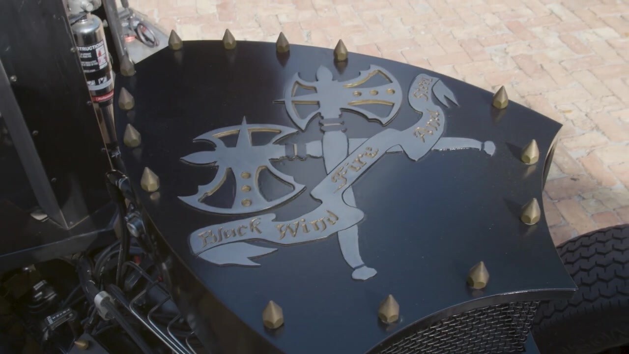 Thậm chí bản thân Bohata cũng tự hào gọi nó là “chiếc xe điên nhất trên thế giới”