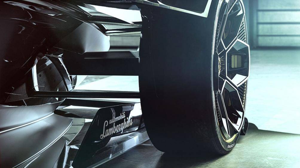 Điều này có nghĩa là xe được trang bị động cơ V12 nạp khí tự nhiên được tích hợp các van nạp titan đạt công suất 785 mã lực (577kW) tại 8.500 vòng/phút