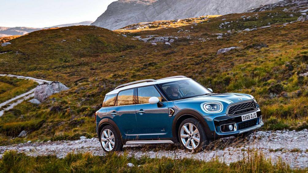 5. Mini - thương hiệu con của tập đoàn ô tô nổi tiếng nước Đức (BMW) với 853 điểm