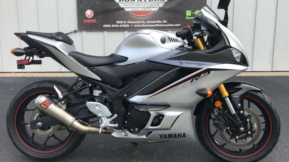 6. Yamaha YZF R3 ABS 2020 (321cc): R3 có thể dễ dàng tăng tốc và duy trì tốc độ trên đường cao tốc, đem lại trải nghiệm lái thú vị cho dân tập chơi