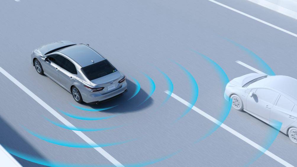 Tương tự như phiên bản đang bán tại Việt Nam, phiên bản đặc biệt này cũng được trang bị tính năng cảnh báo điểm mù