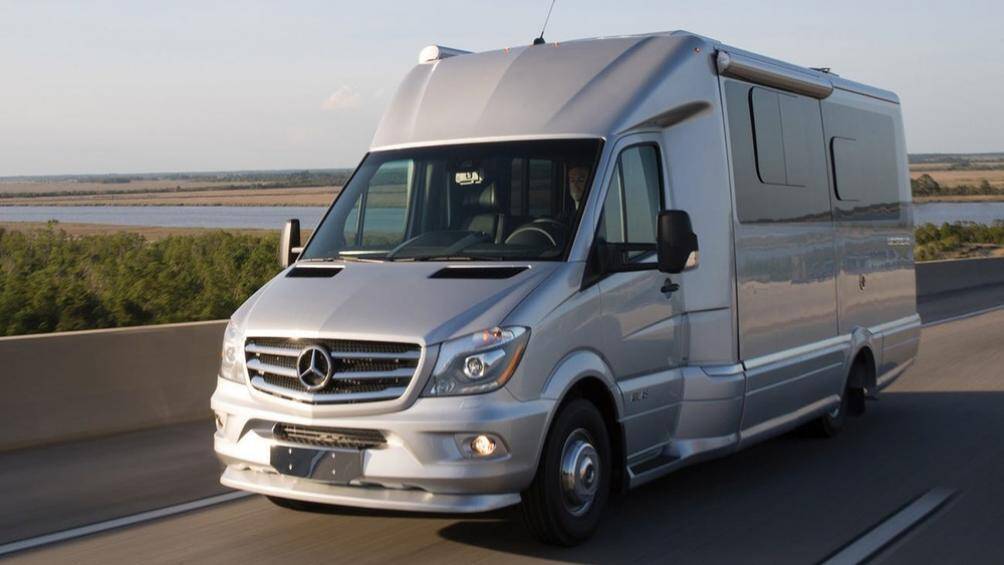Mẫu Atlas 2020 được chế tạo dựa trên khung gầm Mercedes-Benz Sprinter 3500, nhờ đó nó trở thành phương tiện motorhome cao cấp nhất trên thị trường