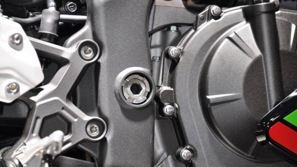 Sức mạnh của 2020 Kawasaki ZX-25R đến từ loại động cơ DOHC, 4 xy-lanh, dung tích 249,8cc