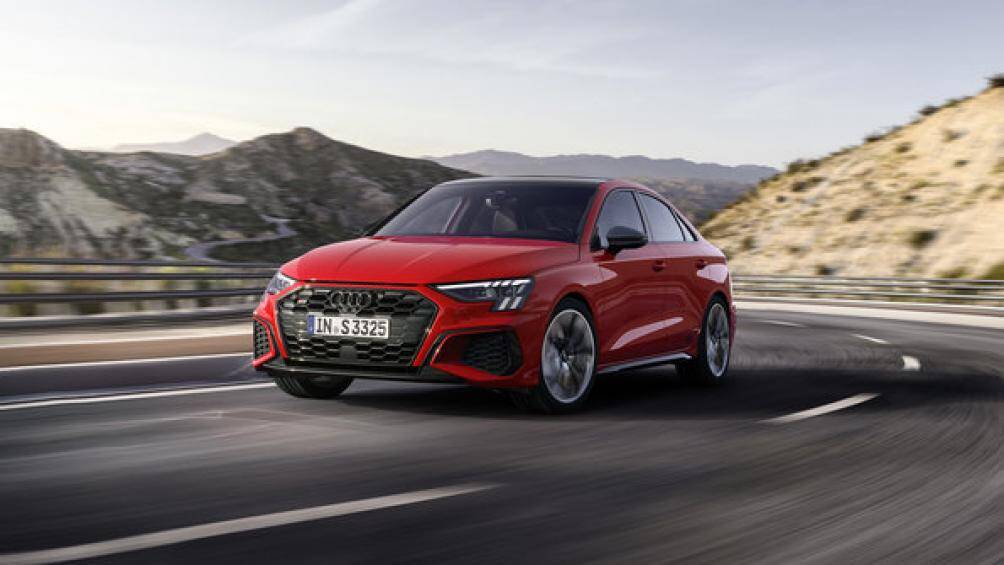 Phiên bản sedan có chiều dài 4,5 mét trong khi bản Sportback ngắn hơn, đạt 4,34 mét