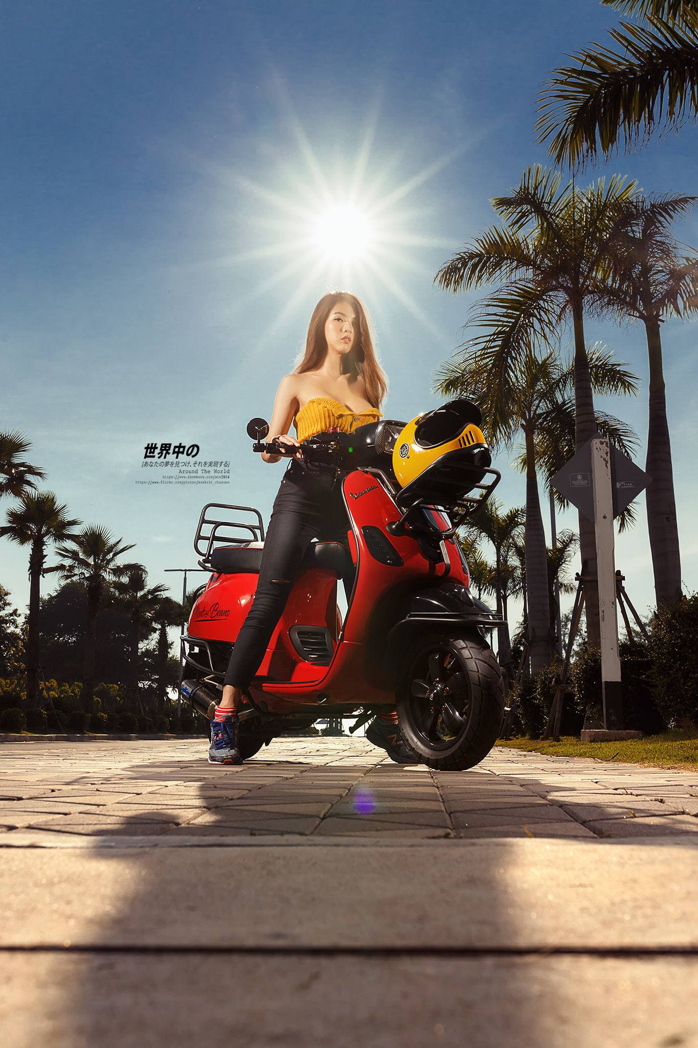 Maeylin Lin khoe dáng trên chiếc Vespa thời trang trông vô cùng khỏe khoắn và nóng bỏng