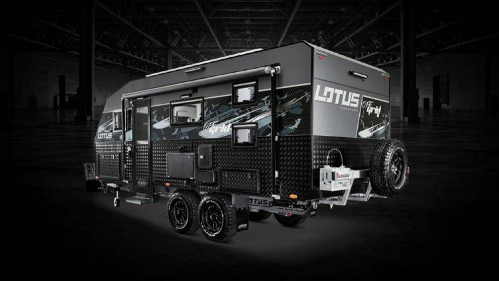 Ngoại thất của xe trông cứng cáp kết hợp các tấm ốp tổng hợp cấp độ quân sự để có khả năng chống chịu những điều kiện thời tiết khắc nghiệt nhất