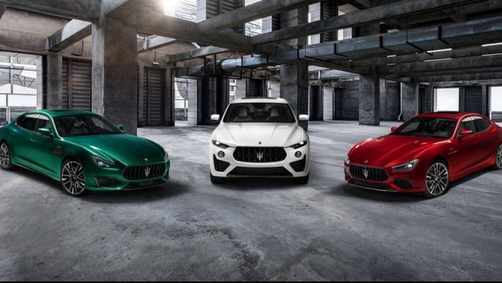 Maserati vừa giới thiệu cùng lúc biến thể Trofeo hoàn toàn mới cho 2 dòng sedan thể thao là Ghibli và Quattroporte