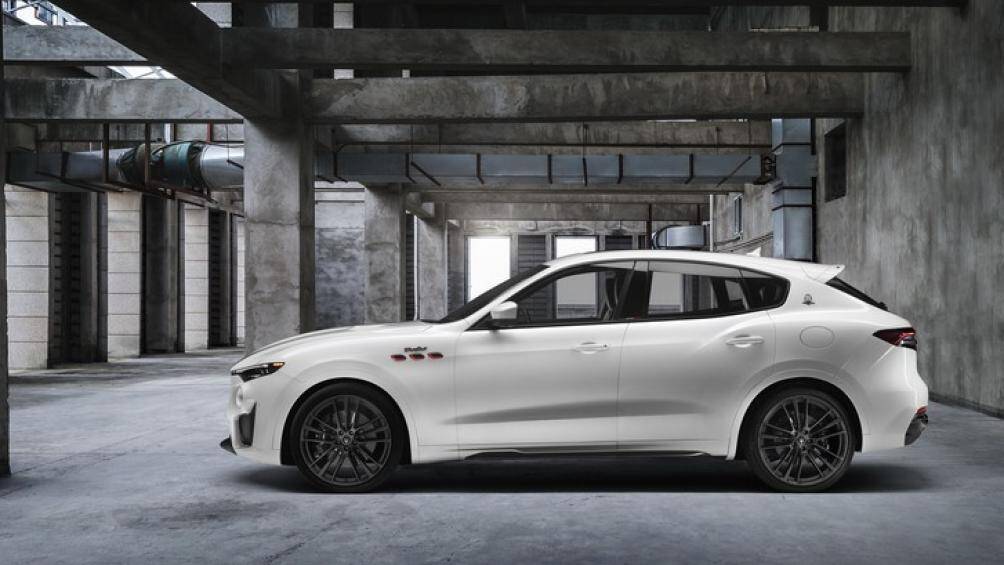 Tốc độ của 2 chiếc xe này vượt qua cả chiếc Levante Trofeo đã ra mắt trước đó với tốc độ tối đa 302 km/h