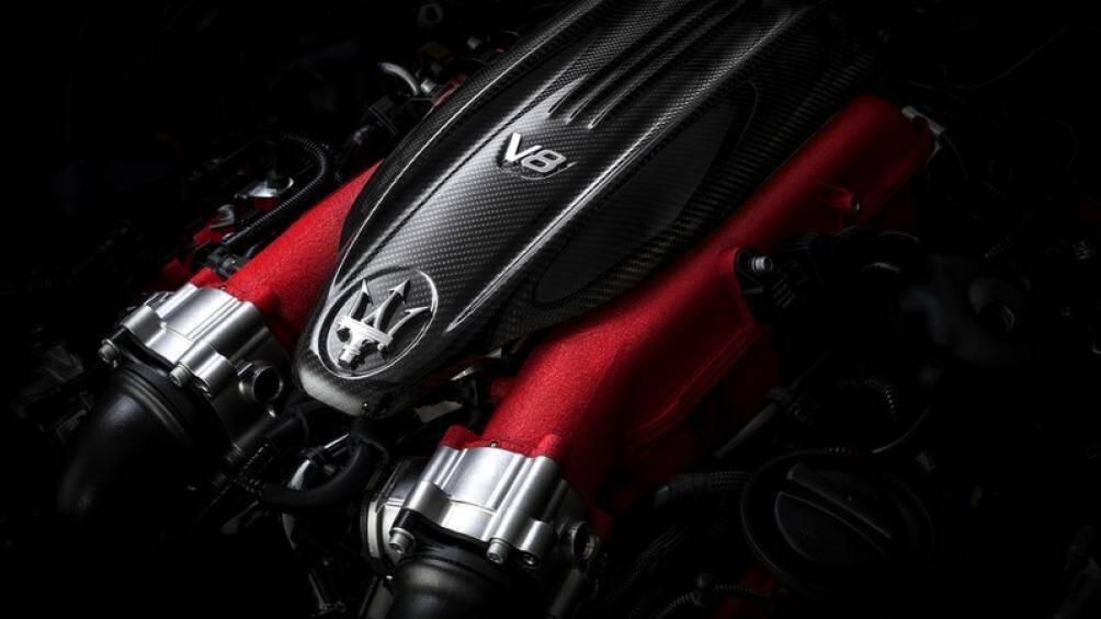 Đồng thời, Maserati tiếp tục sử dụng động cơ V8, tăng áp kép 3.8L sản sinh công suất đạt 580 mã lực tại vòng tua 6.250 vòng/phút cho các mẫu sedan của mình