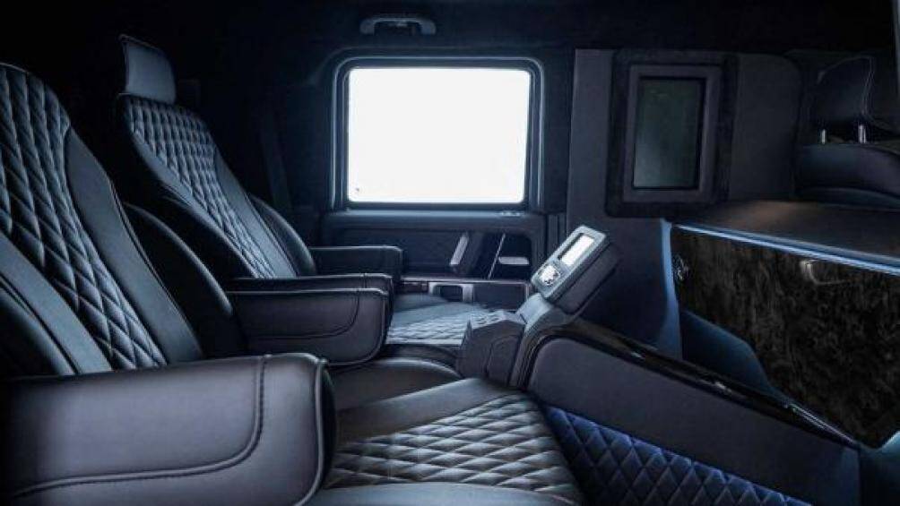 Giá bán của mẫu xe này vẫn chưa được công bố nhưng chắc chắn nó không hề rẻ.
Trước đó, phiên bản trục cơ sở dài 2019 của G63 đã có giá bán lên tới 1,2 triệu USD (tương đương hơn 27 tỷ đồng)