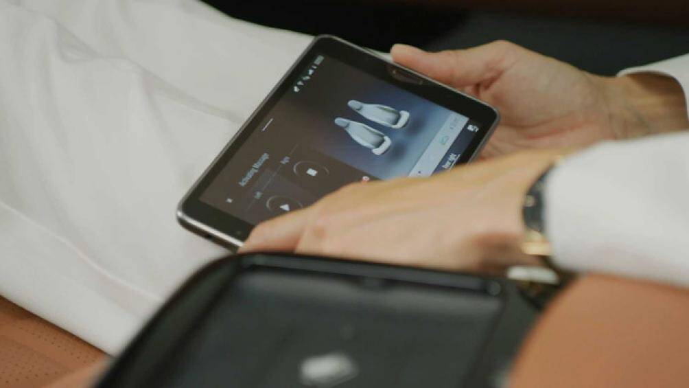 Như trước đây, gói Air-Balance Package với hệ thống ionizer tích hợp khuếch tán nước hoa sẽ cung cấp kèm theo 2 mùi hương thơm độc quyền dành cho S-Class