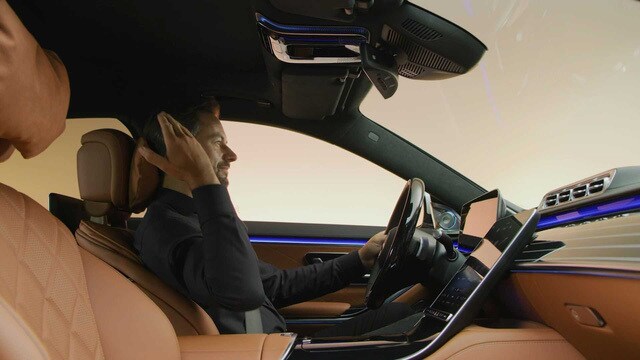 Mercedes S-Class 2021 vừa được Mercedes-Benz nhá hàng thông qua hình ảnh và video chi tiết về nội thất trước khi xe vén màn vào ngày 2/9 sắp tới