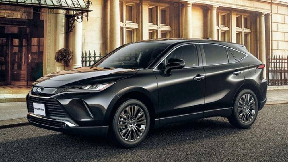 4. Toyota Harrier (doanh số: 9.388 chiếc)