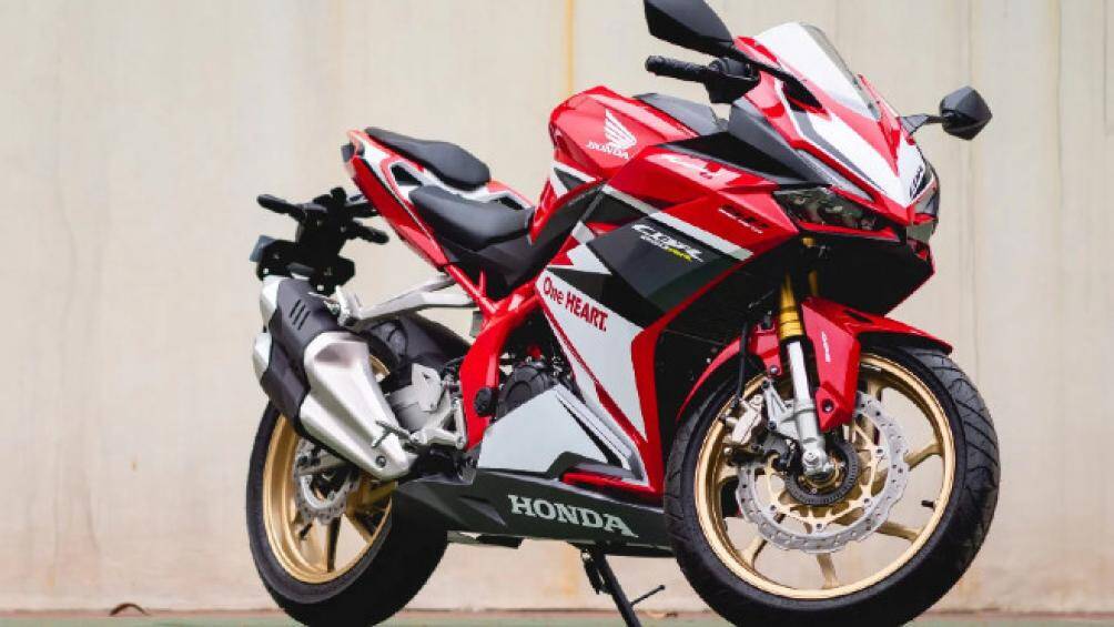 Honda CBR250RR SP 2021 vẫn tiếp tục kế thừa động cơ 2 xy lanh, dung tích 250cc, cho công suất tối đa 41 mã lực của thế hệ trước