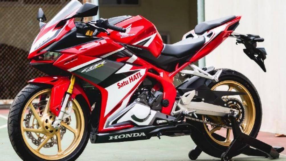 Đánh giá trải nghiệm từ các tay lái ở Indonesia cho biết, Honda CBR250RR SP 2021 có hệ thống sang số nhanh đã hỗ trợ đắc lực cho mẫu xe này tăng tốc nhanh hơn
