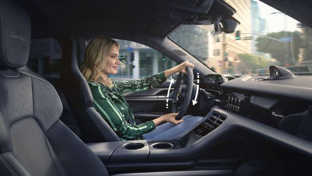 Hệ thống cũng có thể điều chỉnh độ cao khi lái xe trên đường cao tốc, kết hợp tốt nhất giữa sự thoải mái và hiệu quả khi lái xe