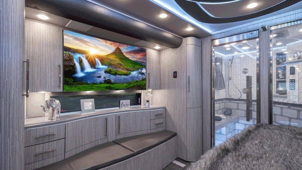 Người mua sẽ cần bỏ ra 1.850.000 USD (tương đương 42,8 tỷ đồng) để có được phương tiện siêu tiện nghi này