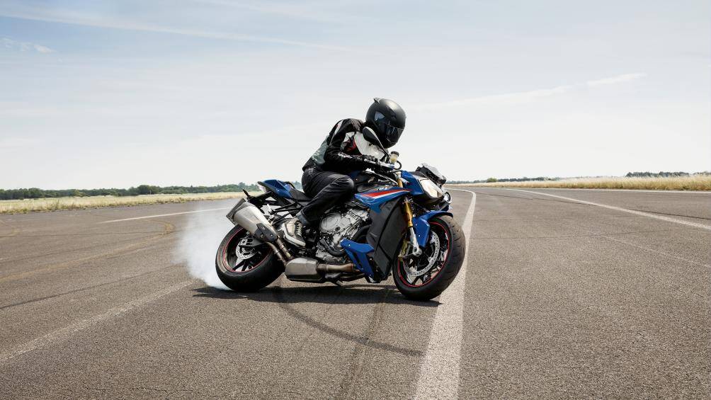 6. BMW S1000R 2020