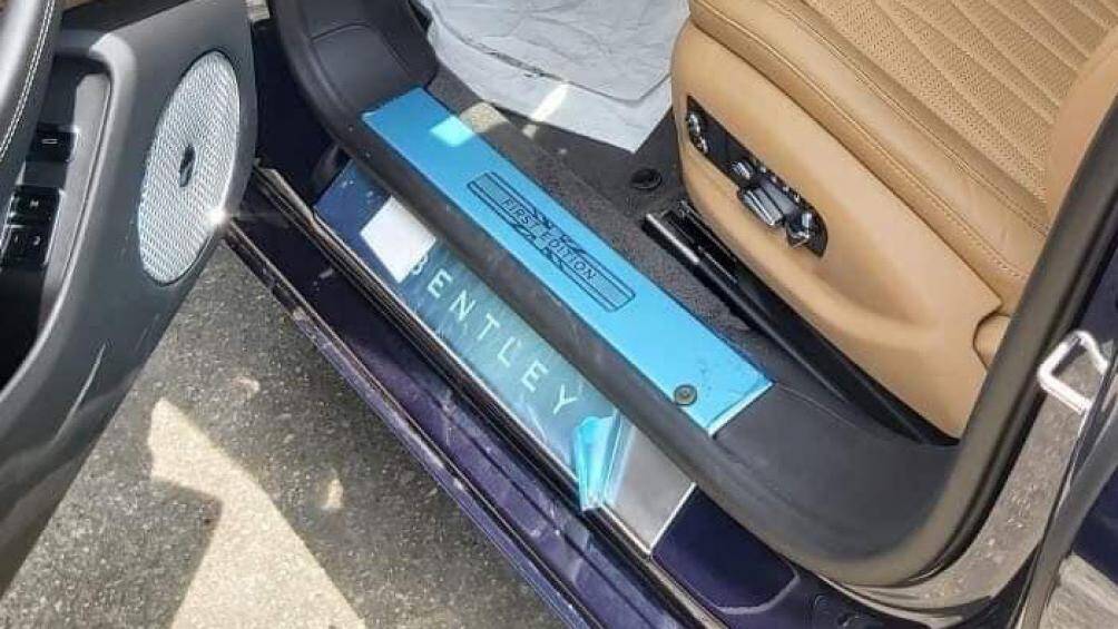 Giá bán đồn đoán cho chiếc xe rơi vào khoảng 30 tỷ đồng