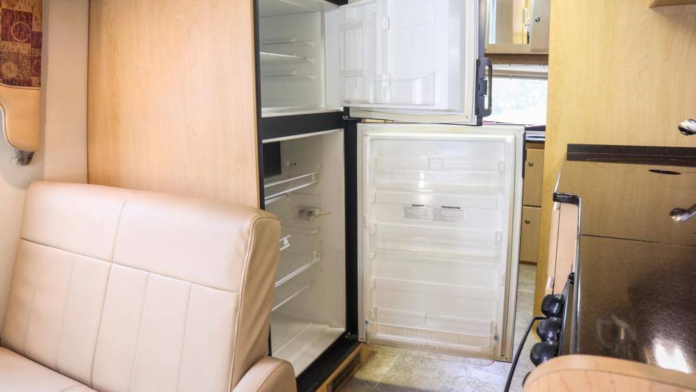 Trước đây, từng có một doanh nghiệp tại Tây Ninh đưa về một mẫu xe khác của Coach House Platinum, nhưng có tên mã 261XL