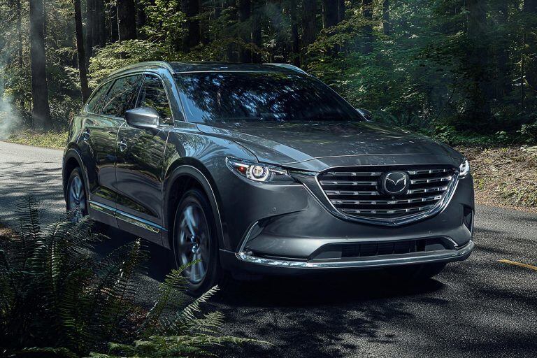 CX-9 Carbon Edition 2021 xuất hiện với phong cách mới lạ, độc nhất với màu sơn ngoại thất Polymetal Grey