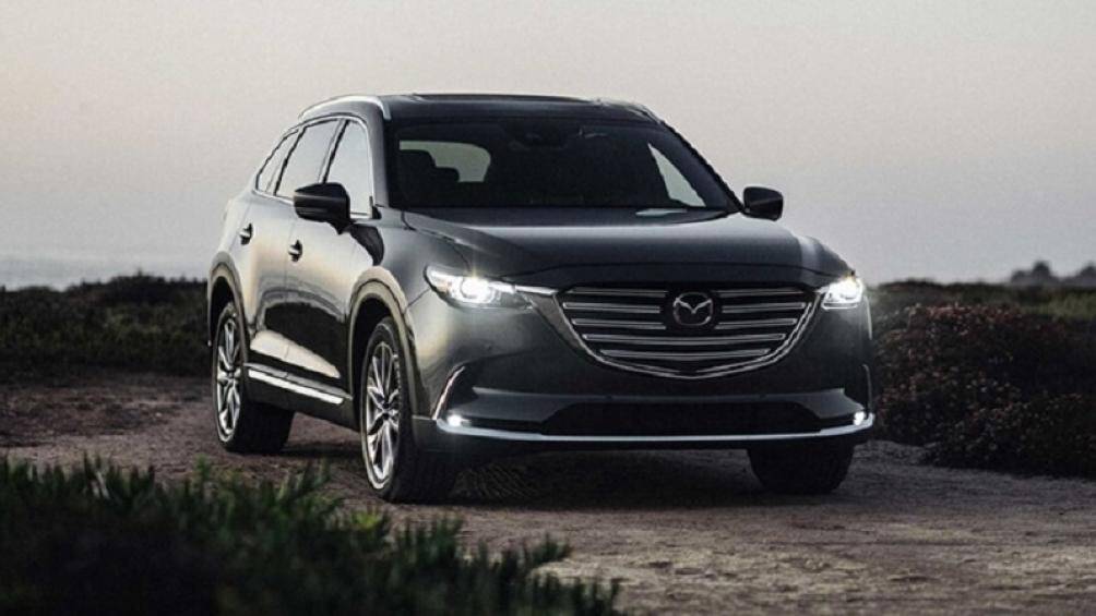 Giá khởi điểm của Mazda CX-9 2021 bản tiêu chuẩn là 33.960 USD, bản Sport có giá bán 34.030 USD, cuối cùng giá bán bản Carbon Edition là 41.080 USD