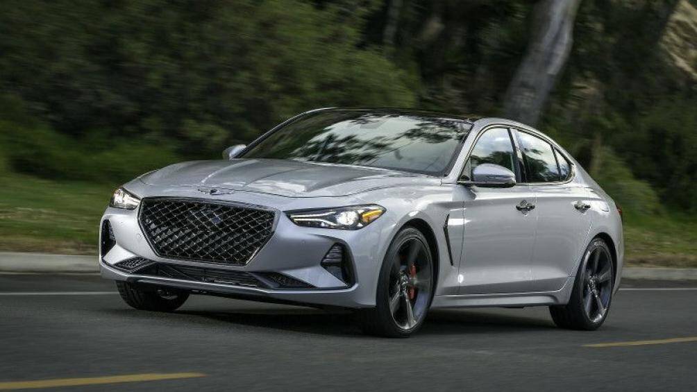 5. Genesis G70 2020 sử dụng động cơ 2.0 lít tăng áp cho công suất tối đa 252 mã lực