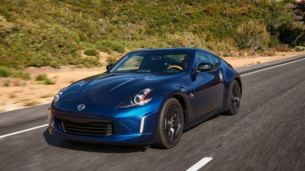 8. Nissan 370Z 2020 sử dụng động cơ 3.7 lít cho công suất tối đa 332 mã lực