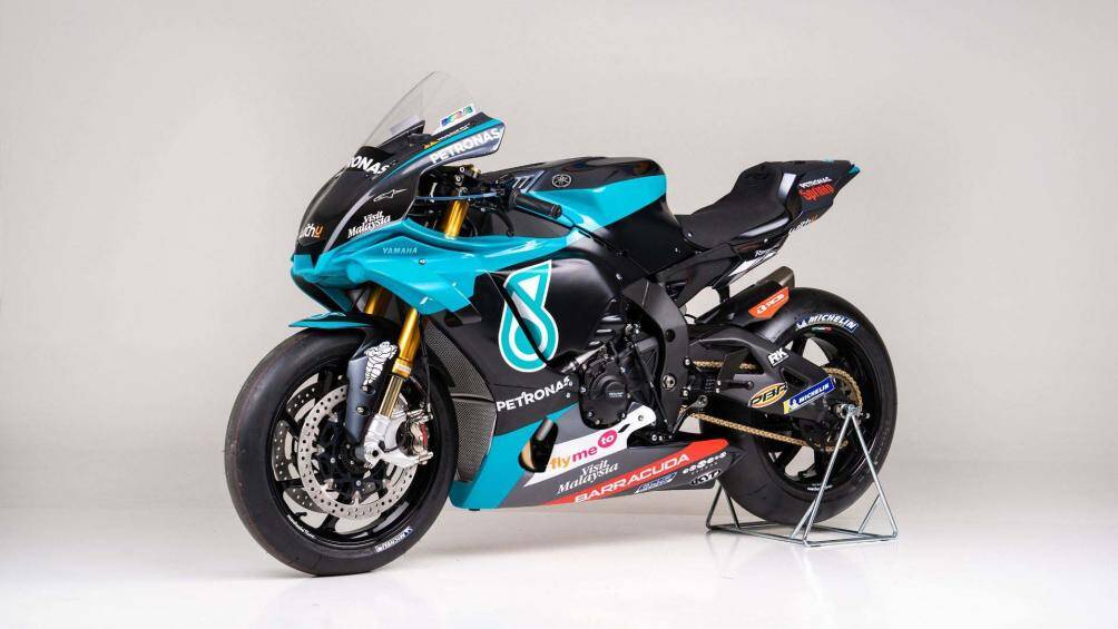 Phiên bản giới hạn YZF-R1 Petronas SRT được sản xuất có 46 chiếc, sở hữu ngoại hình gần giống với mẫu xe đua YZR-M1 của đội Petronas SRT
