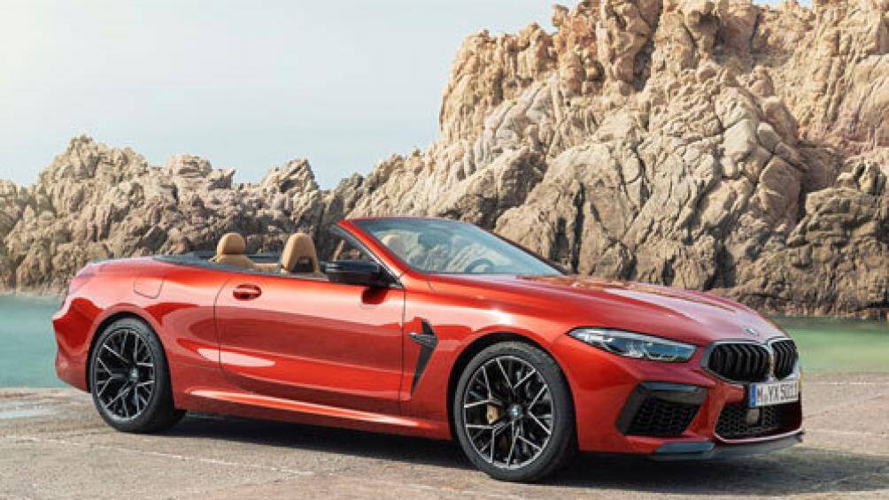 4. BMW M8 Convertible 2020 (giá khởi điểm: 142.500 USD)