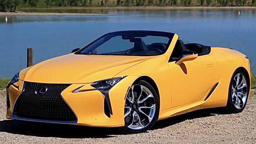 8. Lexus LC 500 Convertible 2020 (giá khởi điểm: 102.025 USD)