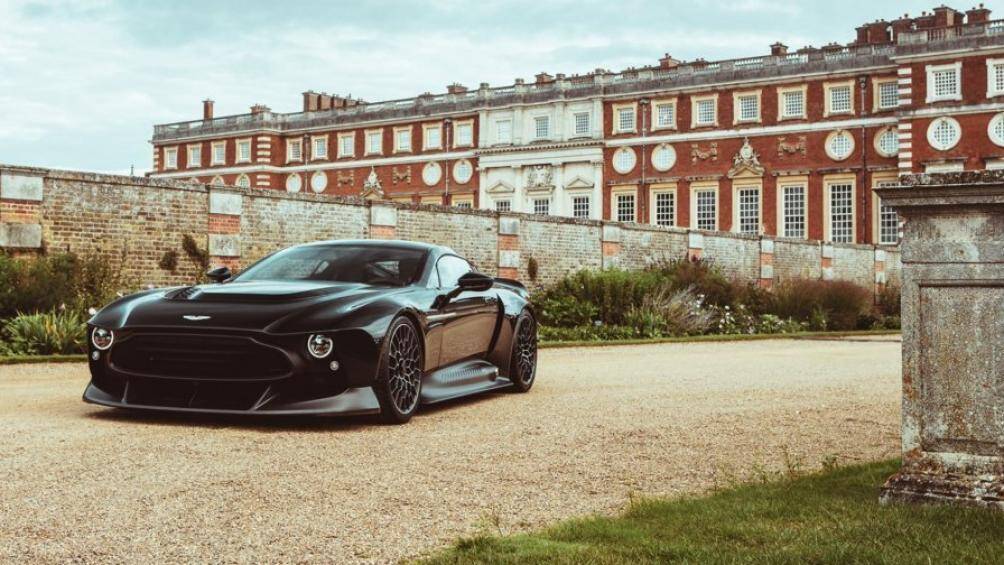 Điều đó khiến Victor trở thành chiếc Aston Martin số sàn mạnh mẽ nhất từng được sản xuất