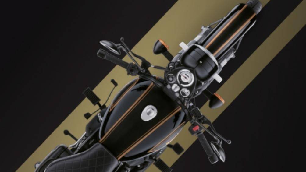 Phong cách xe cổ điển, các chi tiết được chế tác cầu kỳ, tỉ mỉ giúp cho Classic 500 Tribute Black Edition toát lên sức hút mê hoặc