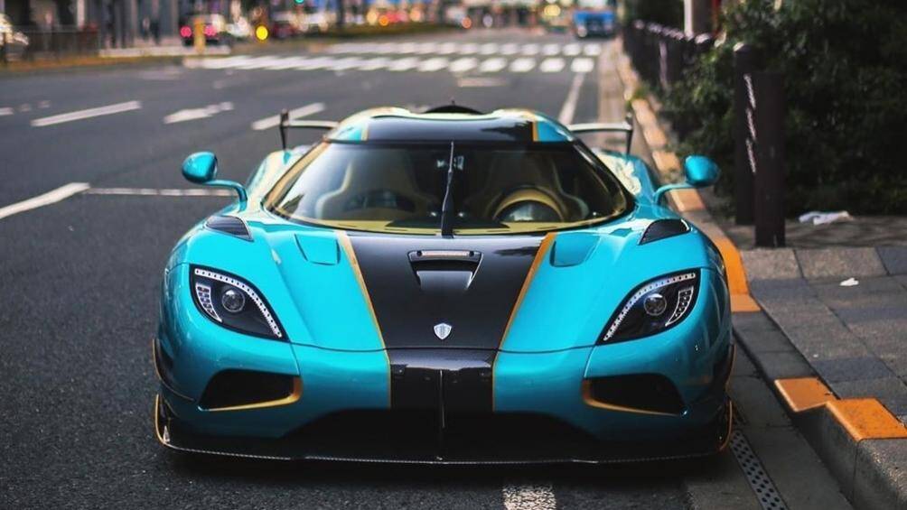 Chiếc Koenigsegg Agera RSR màu xanh ngọc này này là 1 trong 3 chiếc xe hàng hiếm được sản xuất dành riêng cho các khách hàng tại Nhật Bản