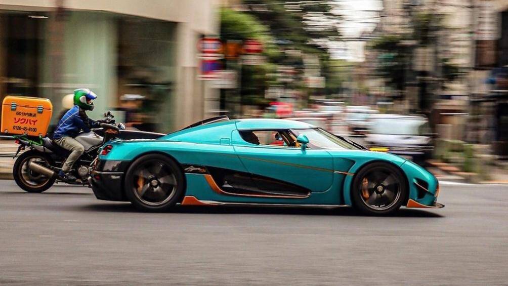 Mãi đến thời điểm này, giới mê xe ở Nhật Bản chỉ hay nhìn thấy 1 trong 3 chiếc Koenigsegg Agera RSR được cho lăn bánh trên đường