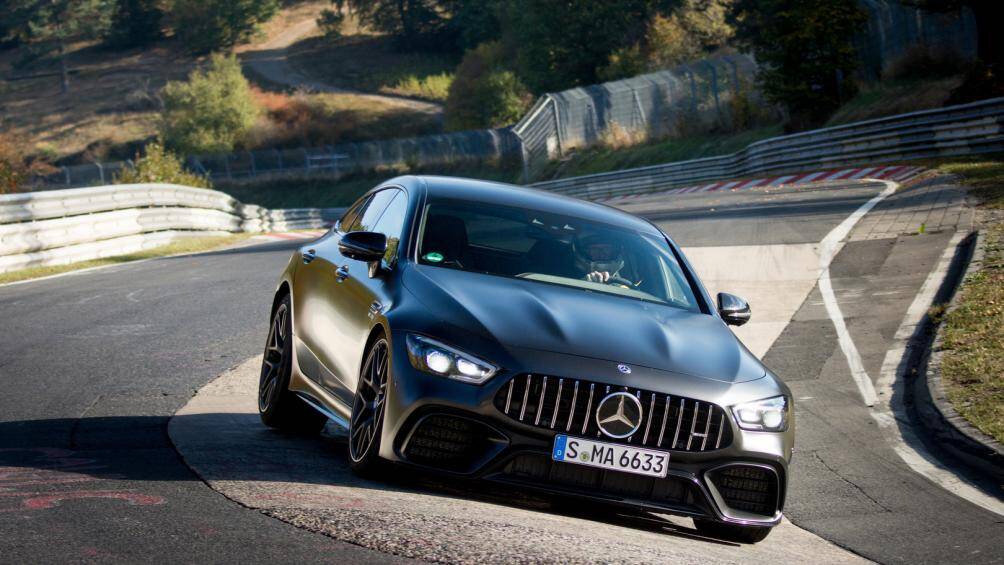5. Mercedes-AMG GT 63 S 4Matic (thời gian tăng tốc từ 0-100 km/h: 3,2 giây, vận tốc tối đa: 315 km/h)