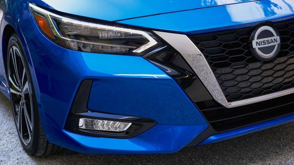 Gói an toàn này gồm phanh khẩn cấp tự động với tính năng phát hiện chướng ngại vật, cảnh báo điểm mù, cảnh báo phương tiện cắt ngang phía sau...