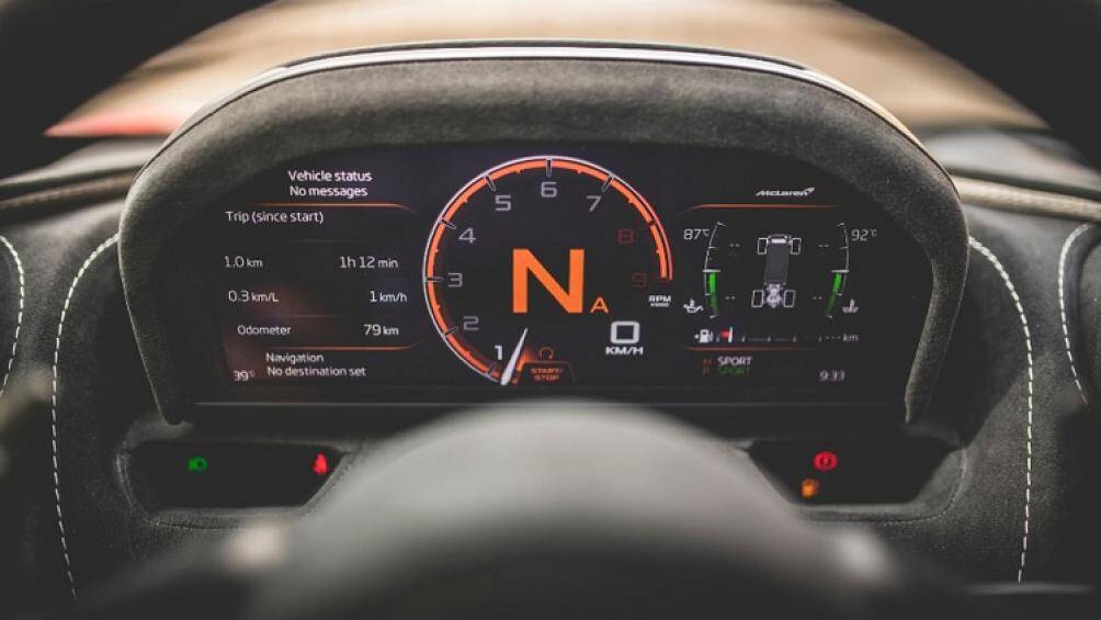 Mẫu xe này vẫn được trang bị khối động cơ V8, dung tích 4.0 lít, tăng áp kép quen thuộc nhưng đã được các kỹ sư nâng công suất tối đa lên 755 mã lực