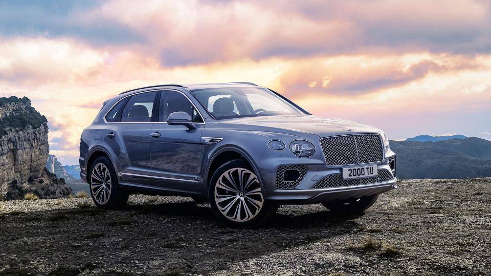 Bentley Bentayga là mẫu xe gầm cao đầu tiên xứng đáng được so sánh với những limousine sang trọng nhất trên thị trường