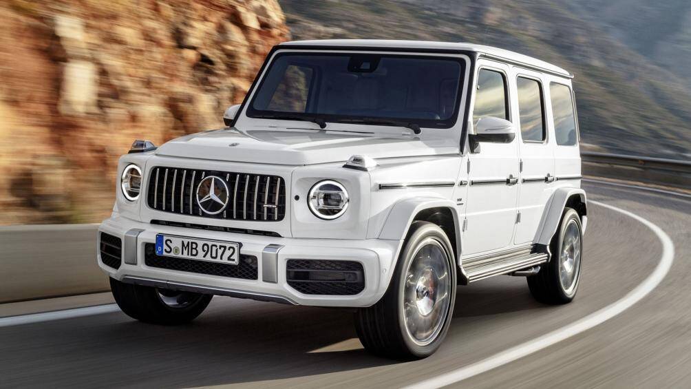 Mercedes-Benz G 63 là một mẫu SUV địa hình thực thụ nhưng khả năng tăng tốc của xe cũng khá ấn tượng nhờ khối động cơ 4.0L V8 tăng áp kép