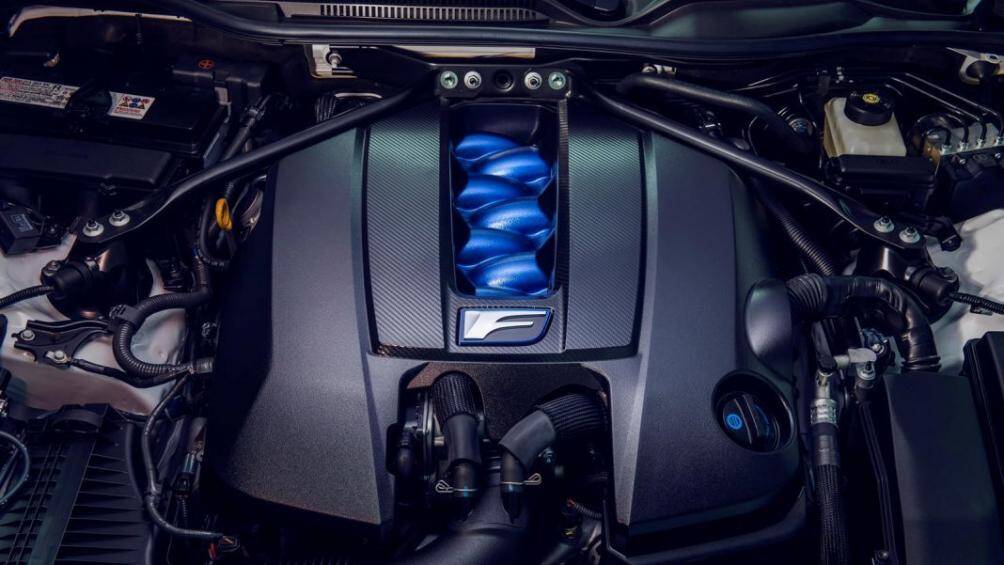 Ngoại thất của RC F dường như không có sự thay đổi ở đời xe này so với đời xe trước đó