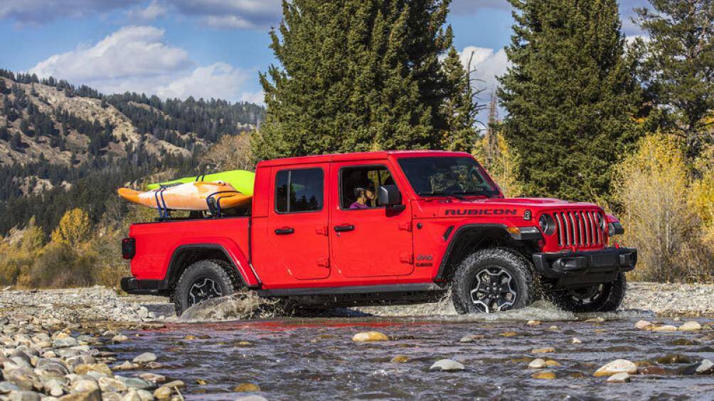 4. Jeep Gladiator Rubicon và Mojave 2020 (giá khởi điểm: 43.875 USD)
