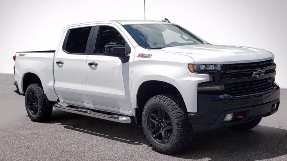 9. Chevrolet Silverado Trail Boss 2020 (giá khởi điểm: 41.295 USD)
