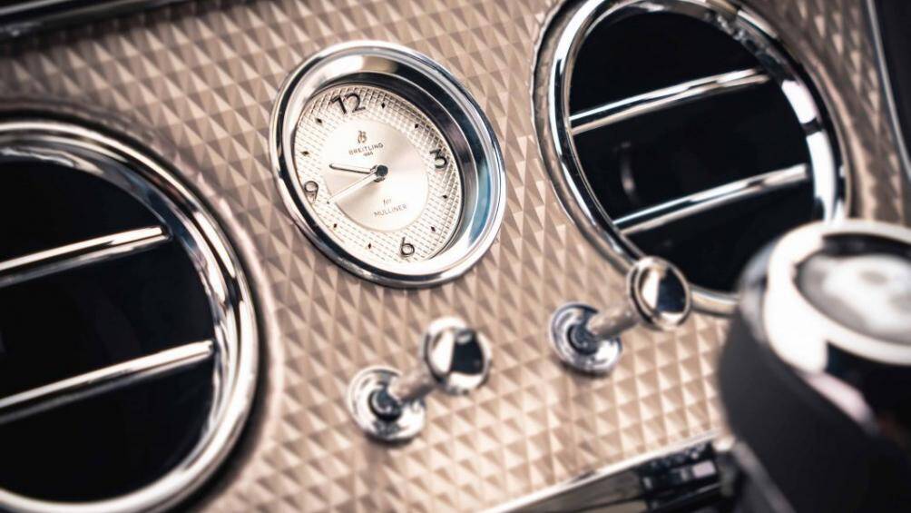 Những mảng họa tiết này được thiết kế trải dài trên các bụng cửa, khoang sau hay cả trên bề mặt của ghế ngồi