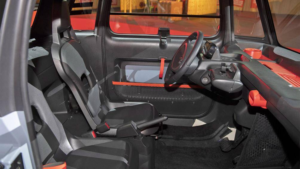 Citroen Ami hai chỗ ngồi của nh&agrave; sản xuất &ocirc; t&ocirc; Ph&aacute;p được trang bị động cơ điện 6kW, c&oacute; vận tốc tối đa 45 km/giờ
