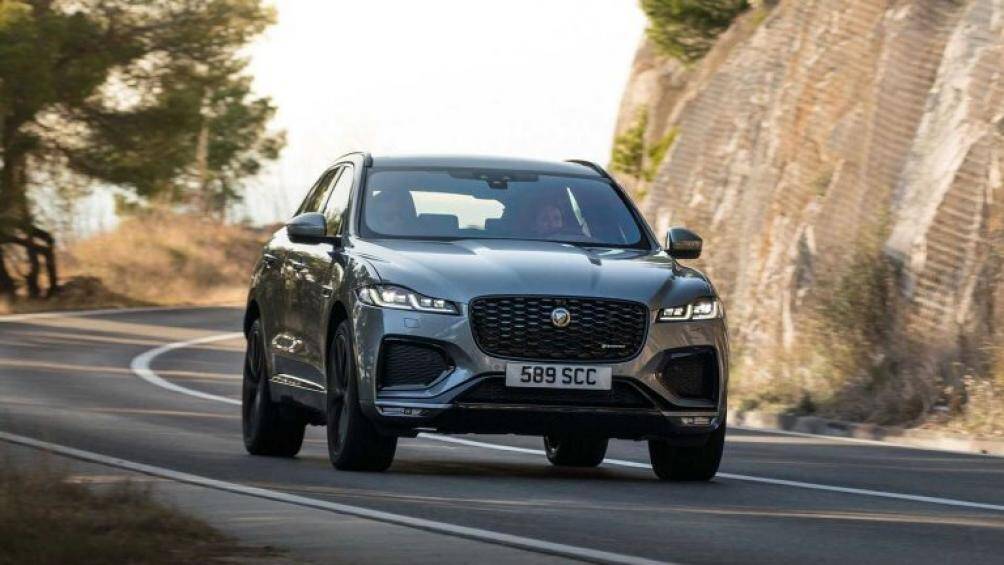 Jaguar đem tới 4 phiên bản của F-Pace 2021 bao gồm: F-Pace 250, 250 S, S 340 và R-Dynamic S 400
