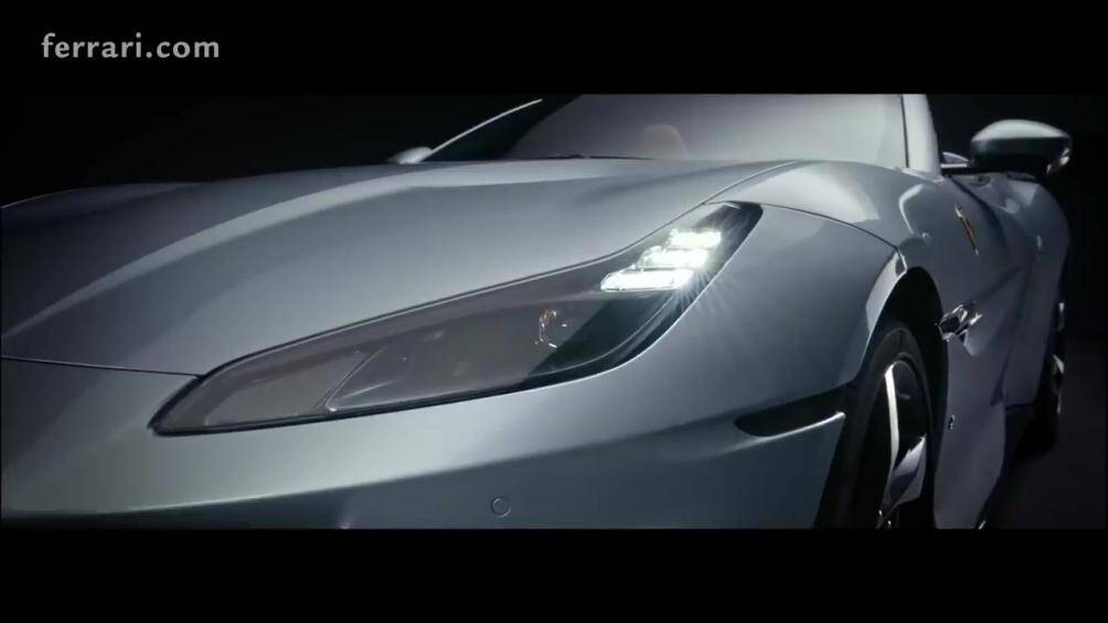 Xe được trang bị một số tính năng hỗ trợ người lái như kiểm soát hành trình thích ứng, phanh tự động, giám sát điểm mù, cảnh báo rời làn đường...